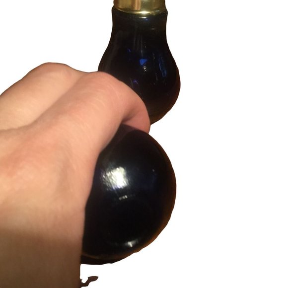 Blue Light Bulb Salt & Pepper Shaker Set - Picture 6 of 14